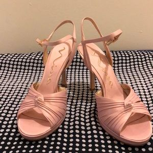 NIB Nina open toe satin heels